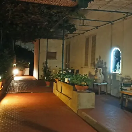 Dei Fiori Frühstückspension 3*